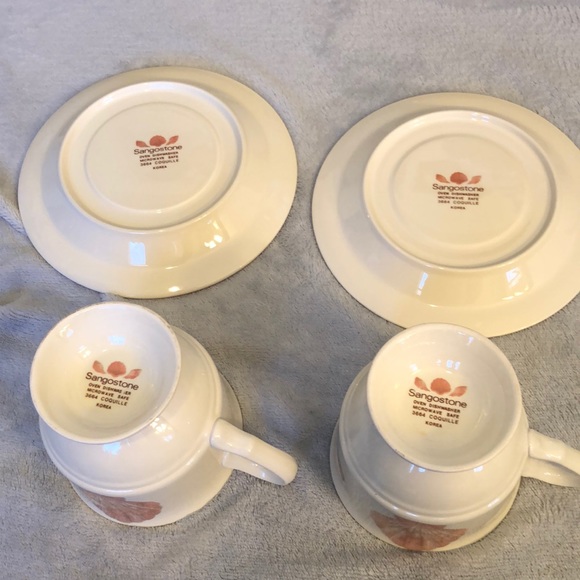 Vintage seashell cups and saucers - Picture 5 of 5